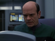 extant_StarTrek_VOY_7x24-RenaissanceMan_2068.jpg