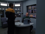 extant_StarTrek_VOY_7x24-RenaissanceMan_2091.jpg