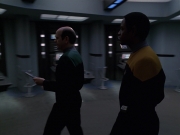 extant_StarTrek_VOY_7x24-RenaissanceMan_2102.jpg