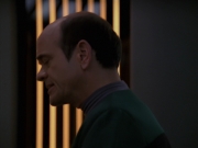 extant_StarTrek_VOY_7x24-RenaissanceMan_2106.jpg