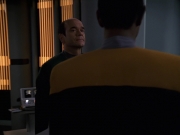 extant_StarTrek_VOY_7x24-RenaissanceMan_2115.jpg