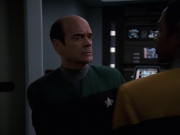 extant_StarTrek_VOY_7x24-RenaissanceMan_2117.jpg