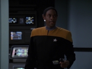 extant_StarTrek_VOY_7x24-RenaissanceMan_2155.jpg