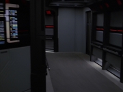 extant_StarTrek_VOY_7x24-RenaissanceMan_2159.jpg