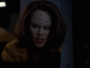extant_StarTrek_VOY_7x24-RenaissanceMan_2207.jpg