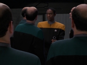extant_StarTrek_VOY_7x24-RenaissanceMan_2212.jpg