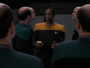 extant_StarTrek_VOY_7x24-RenaissanceMan_2213.jpg