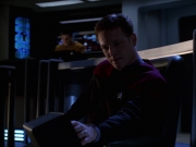extant_StarTrek_VOY_7x24-RenaissanceMan_2237.jpg