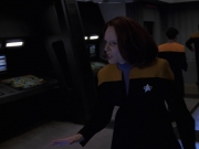 extant_StarTrek_VOY_7x24-RenaissanceMan_2279.jpg