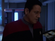 extant_StarTrek_VOY_7x24-RenaissanceMan_2313.jpg