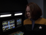 extant_StarTrek_VOY_7x24-RenaissanceMan_2320.jpg