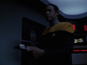 extant_StarTrek_VOY_7x24-RenaissanceMan_2407.jpg