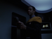 extant_StarTrek_VOY_7x24-RenaissanceMan_2414.jpg