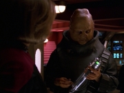 extant_StarTrek_VOY_7x24-RenaissanceMan_2513.jpg