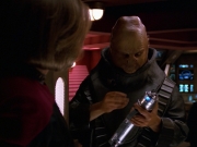extant_StarTrek_VOY_7x24-RenaissanceMan_2514.jpg