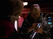 extant_StarTrek_VOY_7x24-RenaissanceMan_2515.jpg