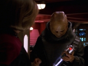 extant_StarTrek_VOY_7x24-RenaissanceMan_2516.jpg