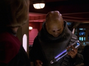 extant_StarTrek_VOY_7x24-RenaissanceMan_2518.jpg