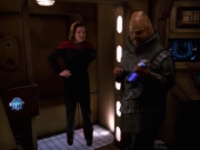 extant_StarTrek_VOY_7x24-RenaissanceMan_2521.jpg