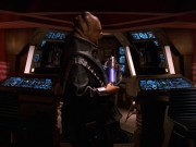 extant_StarTrek_VOY_7x24-RenaissanceMan_2526.jpg