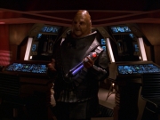 extant_StarTrek_VOY_7x24-RenaissanceMan_2530.jpg