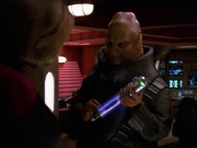 extant_StarTrek_VOY_7x24-RenaissanceMan_2537.jpg