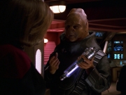 extant_StarTrek_VOY_7x24-RenaissanceMan_2540.jpg
