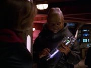 extant_StarTrek_VOY_7x24-RenaissanceMan_2543.jpg