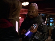 extant_StarTrek_VOY_7x24-RenaissanceMan_2550.jpg