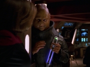 extant_StarTrek_VOY_7x24-RenaissanceMan_2553.jpg