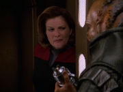 extant_StarTrek_VOY_7x24-RenaissanceMan_2559.jpg