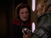 extant_StarTrek_VOY_7x24-RenaissanceMan_2571.jpg