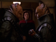 extant_StarTrek_VOY_7x24-RenaissanceMan_2584.jpg