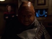 extant_StarTrek_VOY_7x24-RenaissanceMan_2606.jpg
