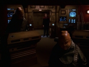 extant_StarTrek_VOY_7x24-RenaissanceMan_2642.jpg