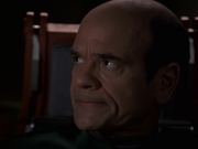 extant_StarTrek_VOY_7x24-RenaissanceMan_2652.jpg