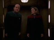 extant_StarTrek_VOY_7x24-RenaissanceMan_2664.jpg