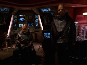 extant_StarTrek_VOY_7x24-RenaissanceMan_2670.jpg