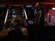 extant_StarTrek_VOY_7x24-RenaissanceMan_2672.jpg