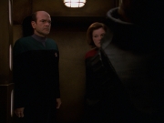 extant_StarTrek_VOY_7x24-RenaissanceMan_2713.jpg