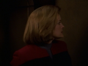 extant_StarTrek_VOY_7x24-RenaissanceMan_2731.jpg