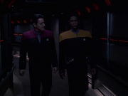 extant_StarTrek_VOY_7x24-RenaissanceMan_2805.jpg