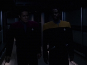 extant_StarTrek_VOY_7x24-RenaissanceMan_2807.jpg
