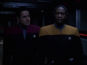 extant_StarTrek_VOY_7x24-RenaissanceMan_2815.jpg