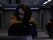extant_StarTrek_VOY_7x24-RenaissanceMan_2837.jpg