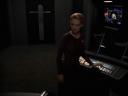 extant_StarTrek_VOY_7x24-RenaissanceMan_2845.jpg