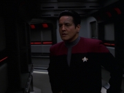 extant_StarTrek_VOY_7x24-RenaissanceMan_2870.jpg