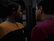 extant_StarTrek_VOY_7x24-RenaissanceMan_2875.jpg