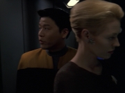 extant_StarTrek_VOY_7x24-RenaissanceMan_2899.jpg
