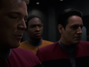 extant_StarTrek_VOY_7x24-RenaissanceMan_2903.jpg